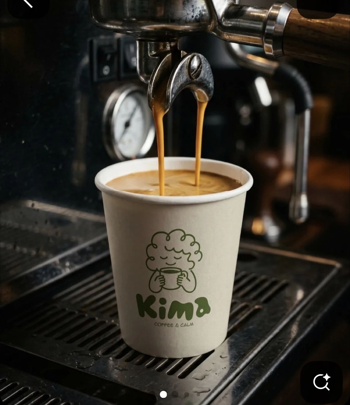 Vaso de café con identidad de Kima